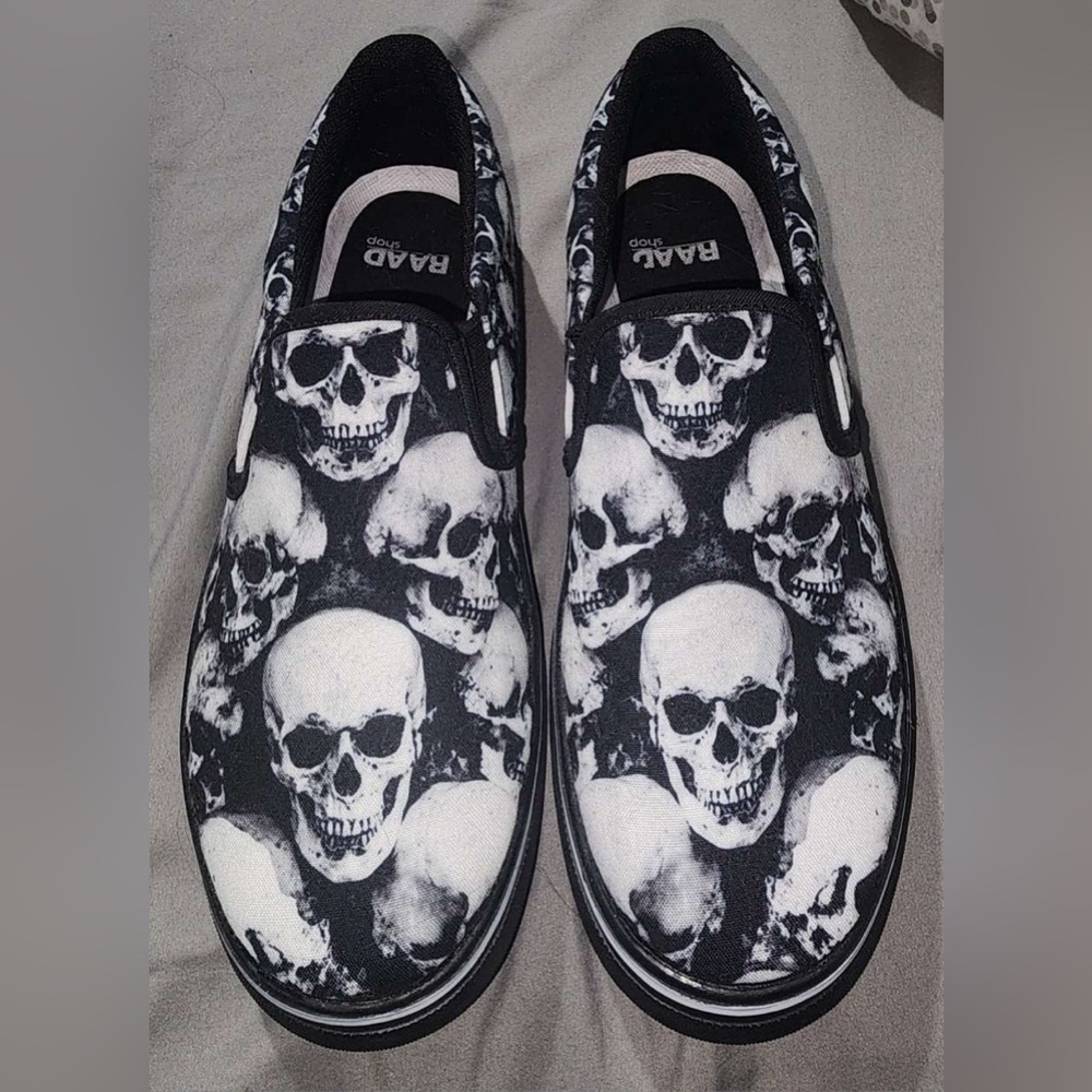 RAAD slip on skull shoes